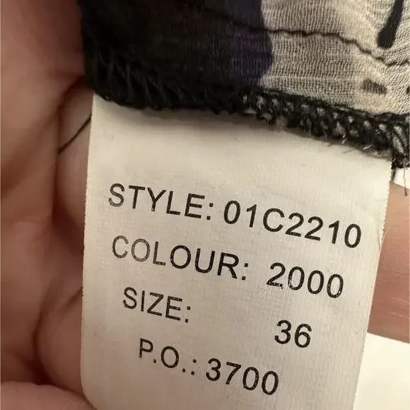 Desigual Top Womens Sz 36 Blouse Button Down Black Purple Graffiti Print Ruffles - Picture 8 of 8